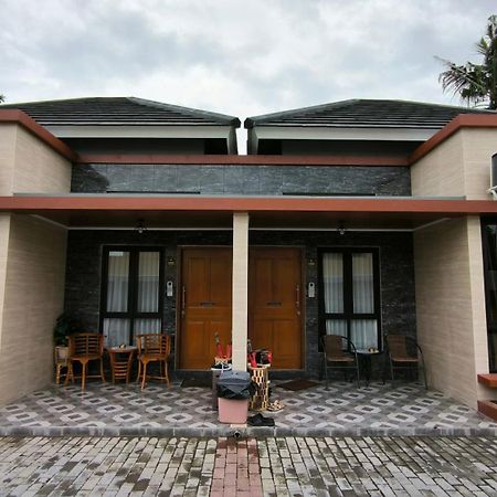 Premier Homestay Syariah Kalasan Exterior foto
